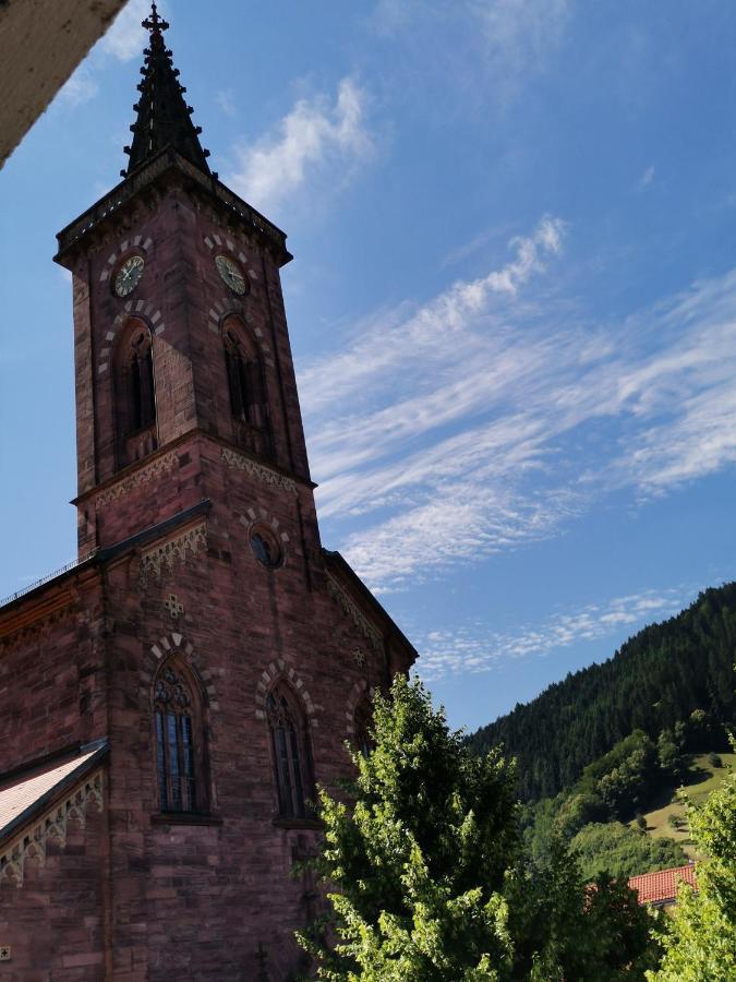 Hotel Gruener Baum - Hotel Im Murgtal, Schwarzwald Weisenbach Екстериор снимка